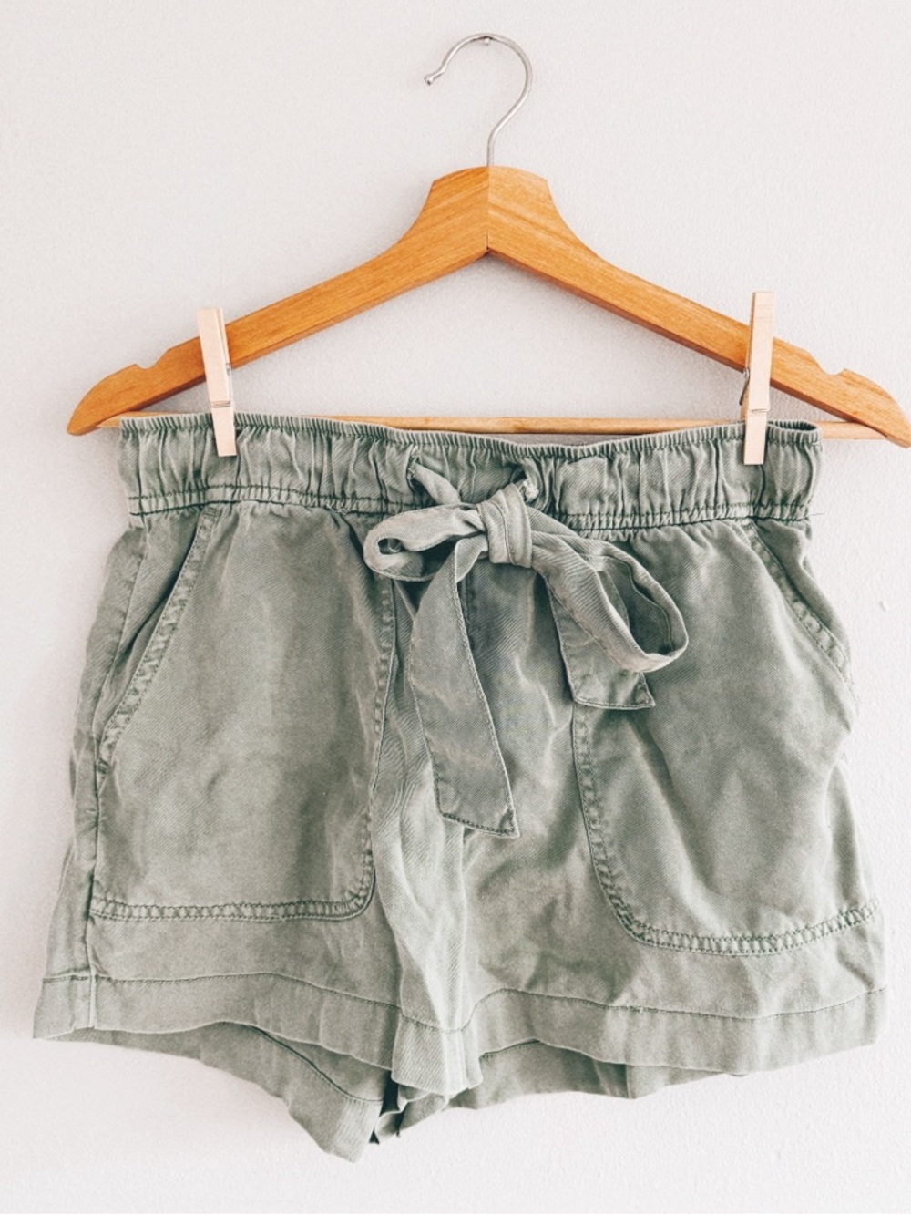C&C CALIFORNIA > Tie-Waist Shorts